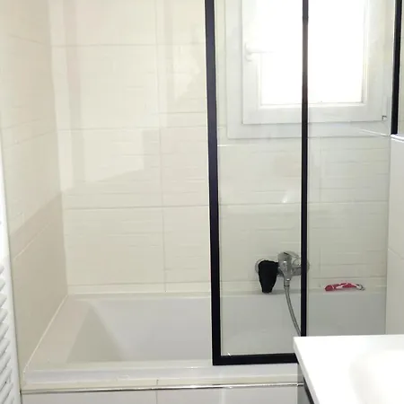 Beautiful Place With Mezzanine Near Montmartre Appartamento