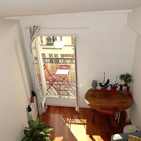 Appartamento Beautiful Place With Mezzanine Near Montmartre Parigi