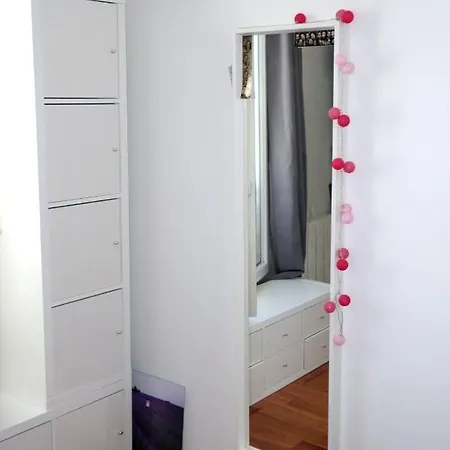 Beautiful Place With Mezzanine Near Montmartre Apartment