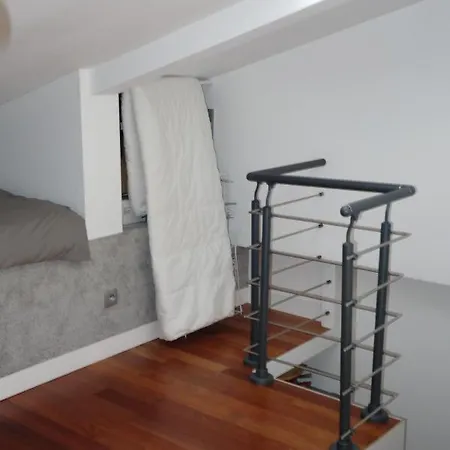 Apartment Beautiful Place With Mezzanine Near Montmartre Paris